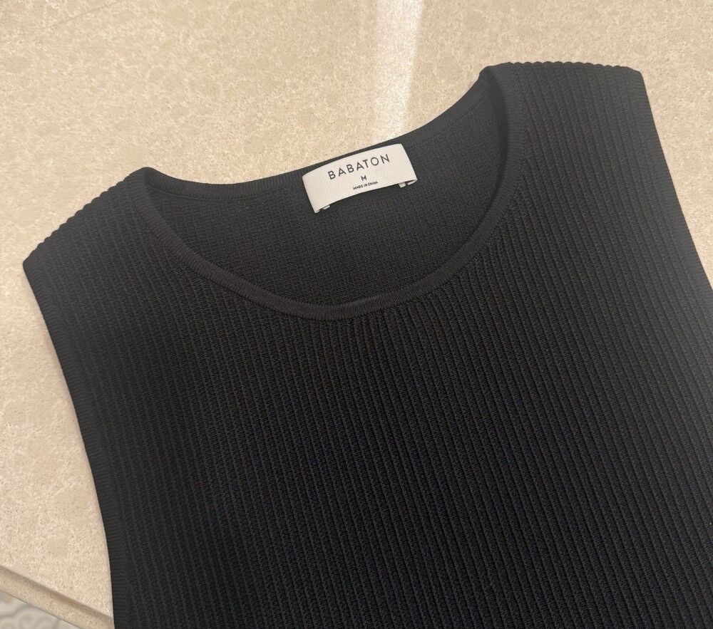 Aritzia Babaton Sculpt Knit Racer High Neck Crop Tank Black Compressive Size M - Picture 2 of 6